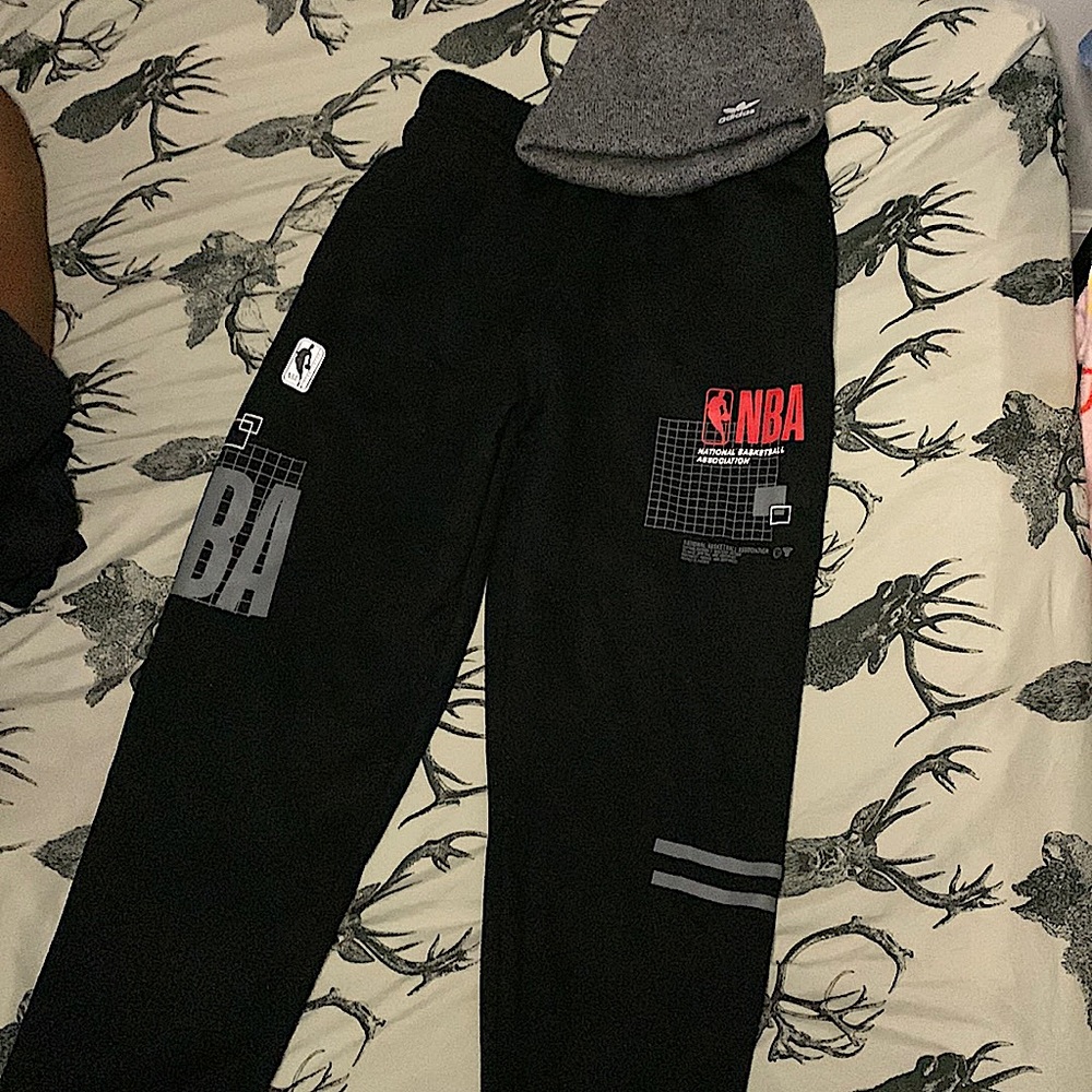 Jordan (NBA) sweatpants come with a adidas hat